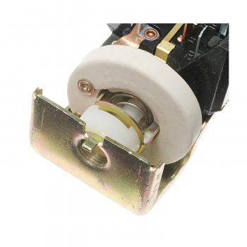 1994 Ford Ranger Headlight Switch BWD S2004 image 1 of 4