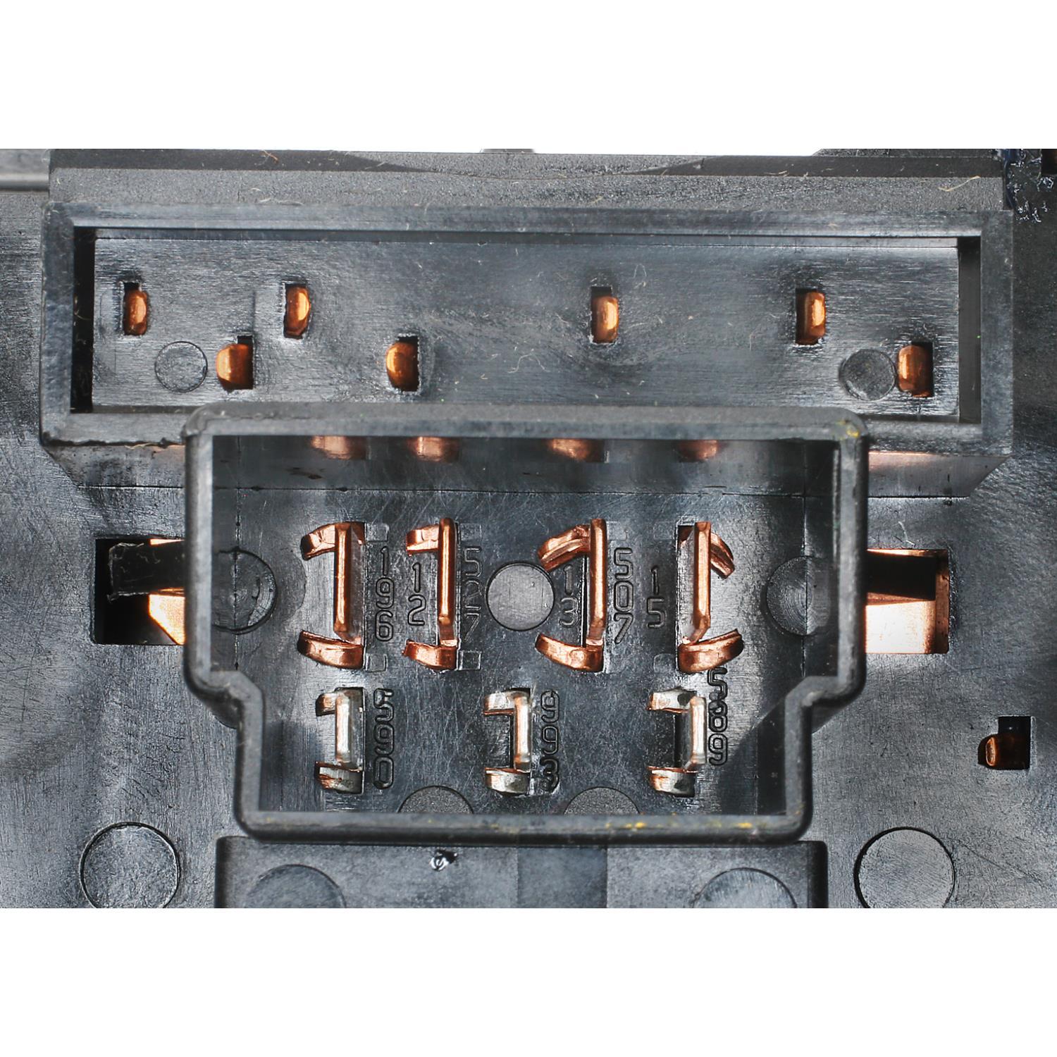 Standard Motor Products CBS1590 Hazard Warning Switch product image 3 of 4