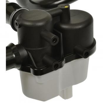 2009 Mazda CX-7 Evaporative Emissions System Leak Detection Pump Standard Motor Products LDP65 image 1 of 3